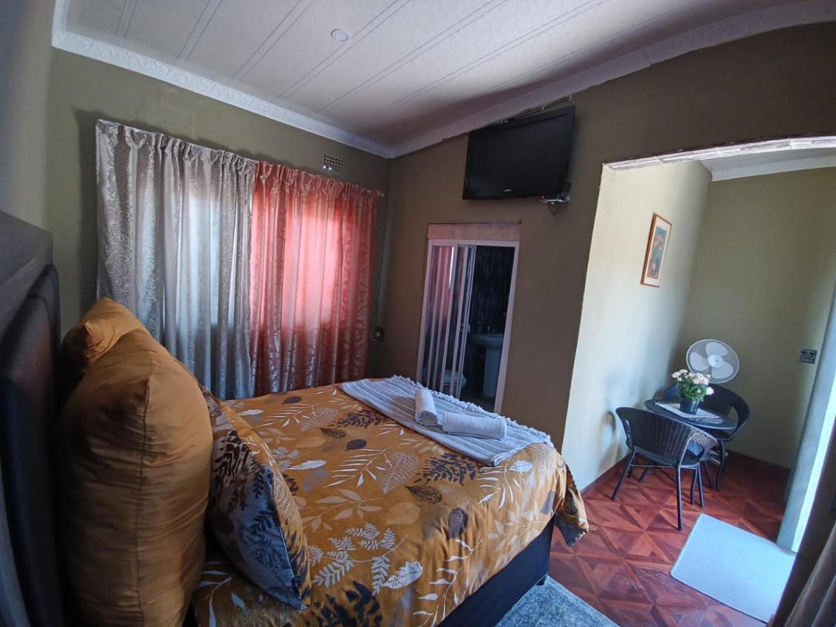 Authentic Bicycle Tours And Backpackers Hostel Soweto Kültér fotó