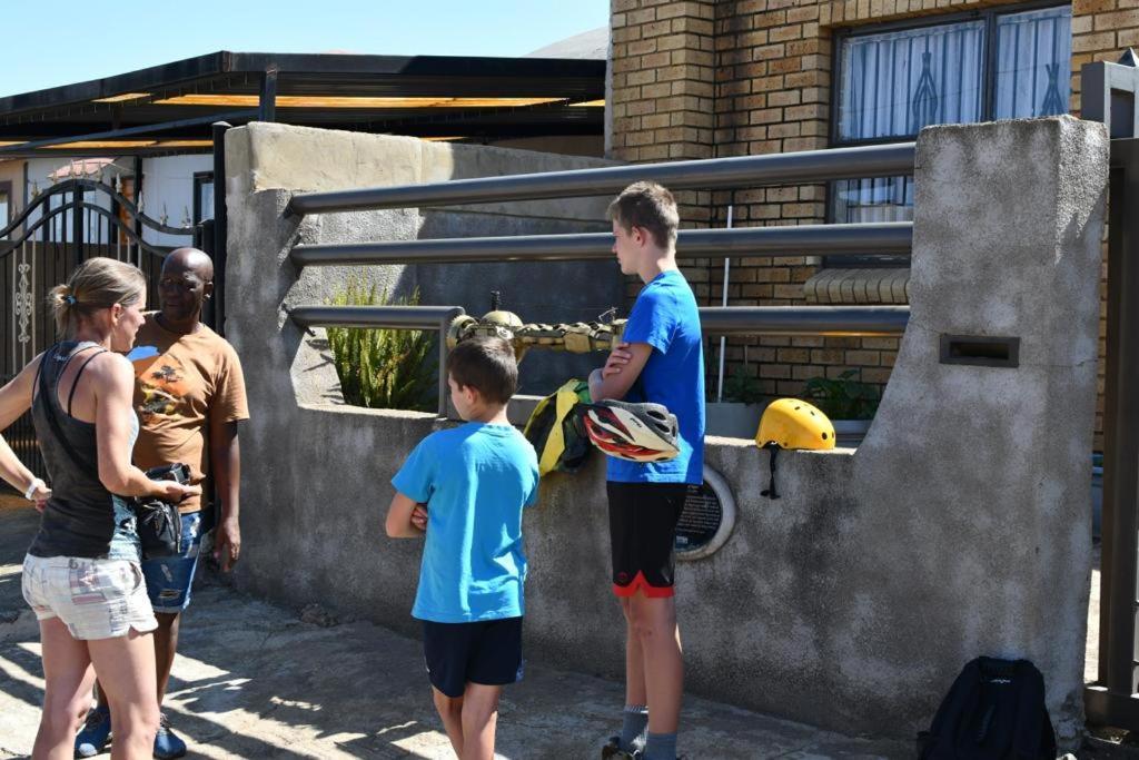 Authentic Bicycle Tours And Backpackers Hostel Soweto Kültér fotó